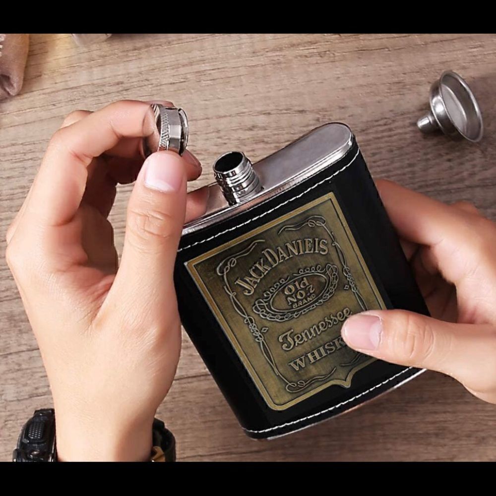 KWANITHINK Hip Flask with Funnel-Leather, Stainless Steel, 8oz